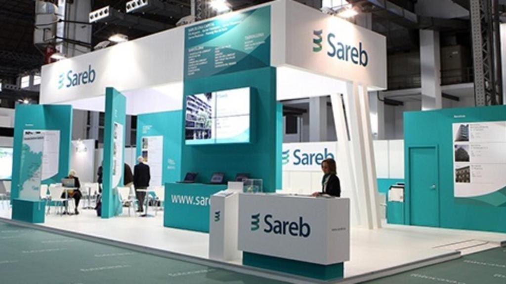 Imagen de un puesto de la SAREB en un salón inmobiliario.