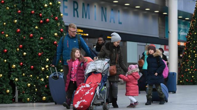 Retrasos en Gatwick al detectarse drones sobre las pistas.