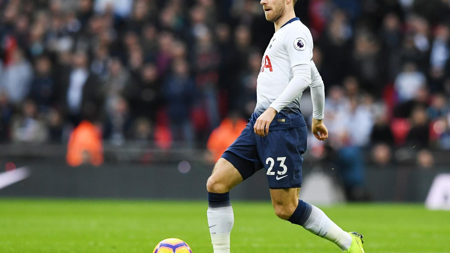 Eriksen ante el Wolverhampton
