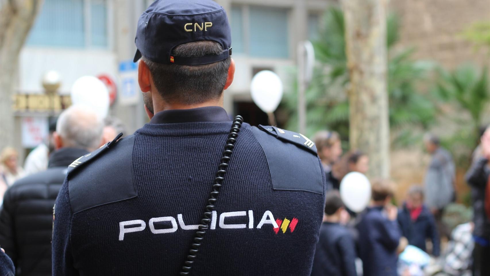 La Policía investiga el aviso.