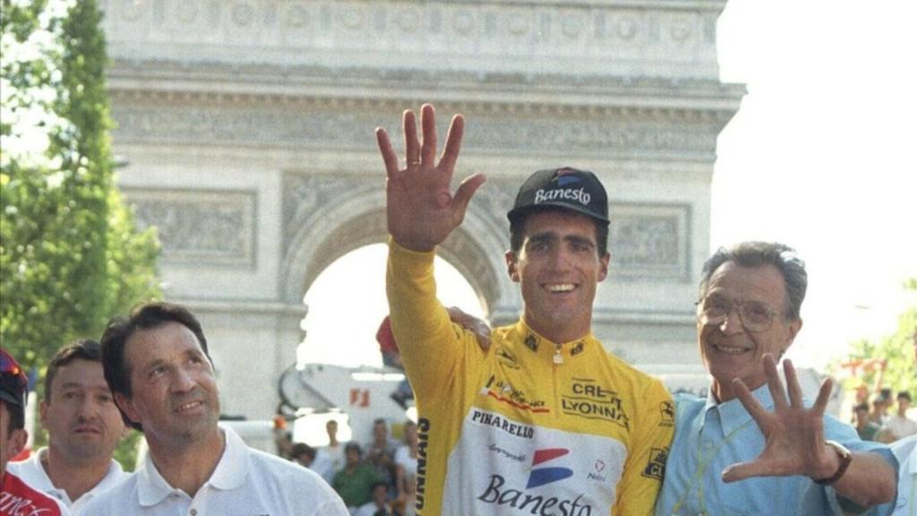 Induráin tras ganar su quinto tour