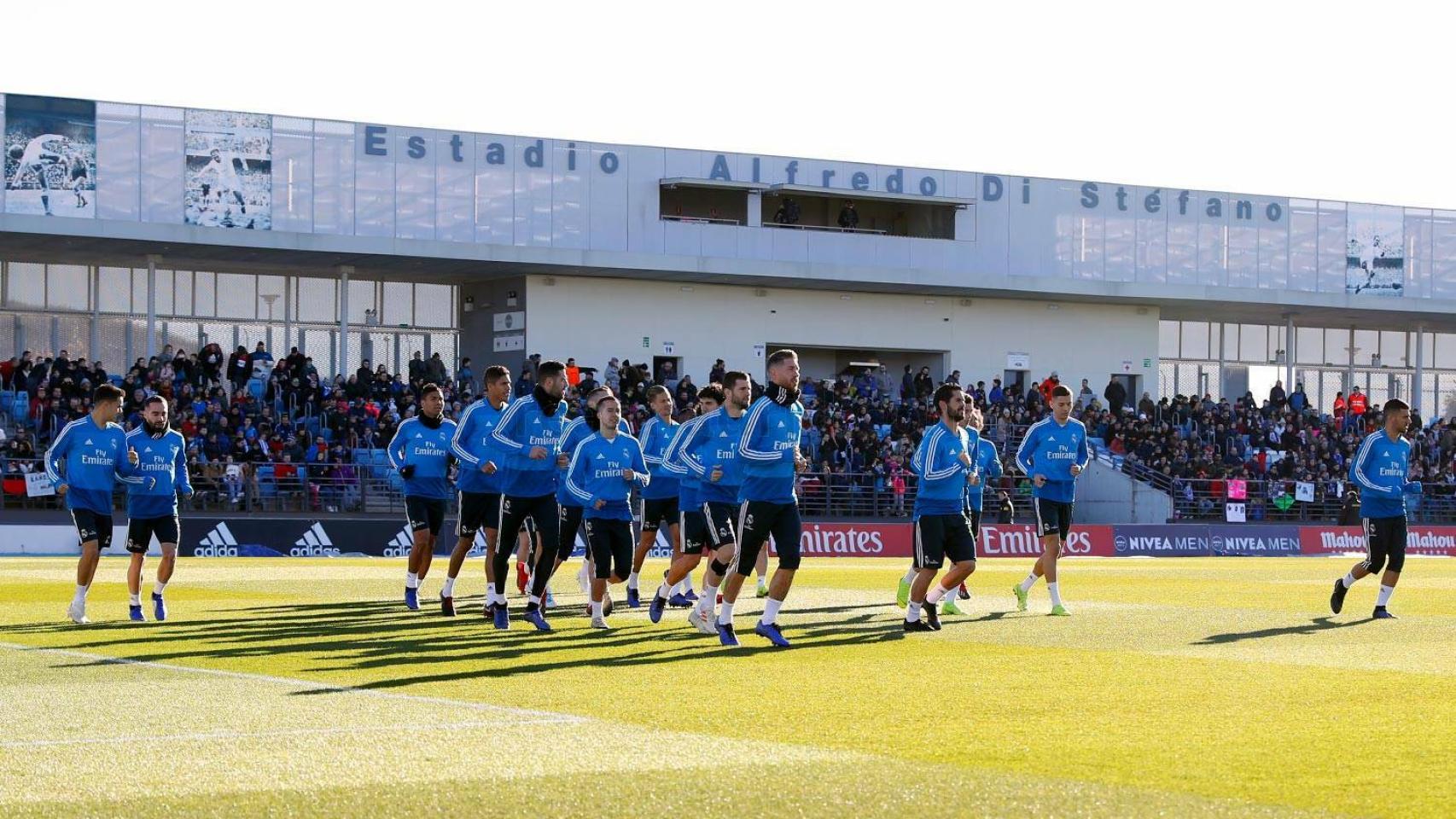 Los jugadores del Real Madrid entrenan en el Alfredo Di Stéfano ante la afición. Foto: realmadrid.com
