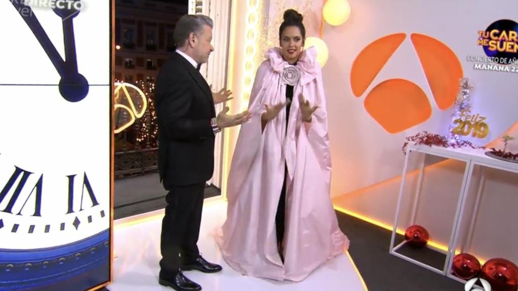 Cristina Pedroche y Alberto Chicote. laeti