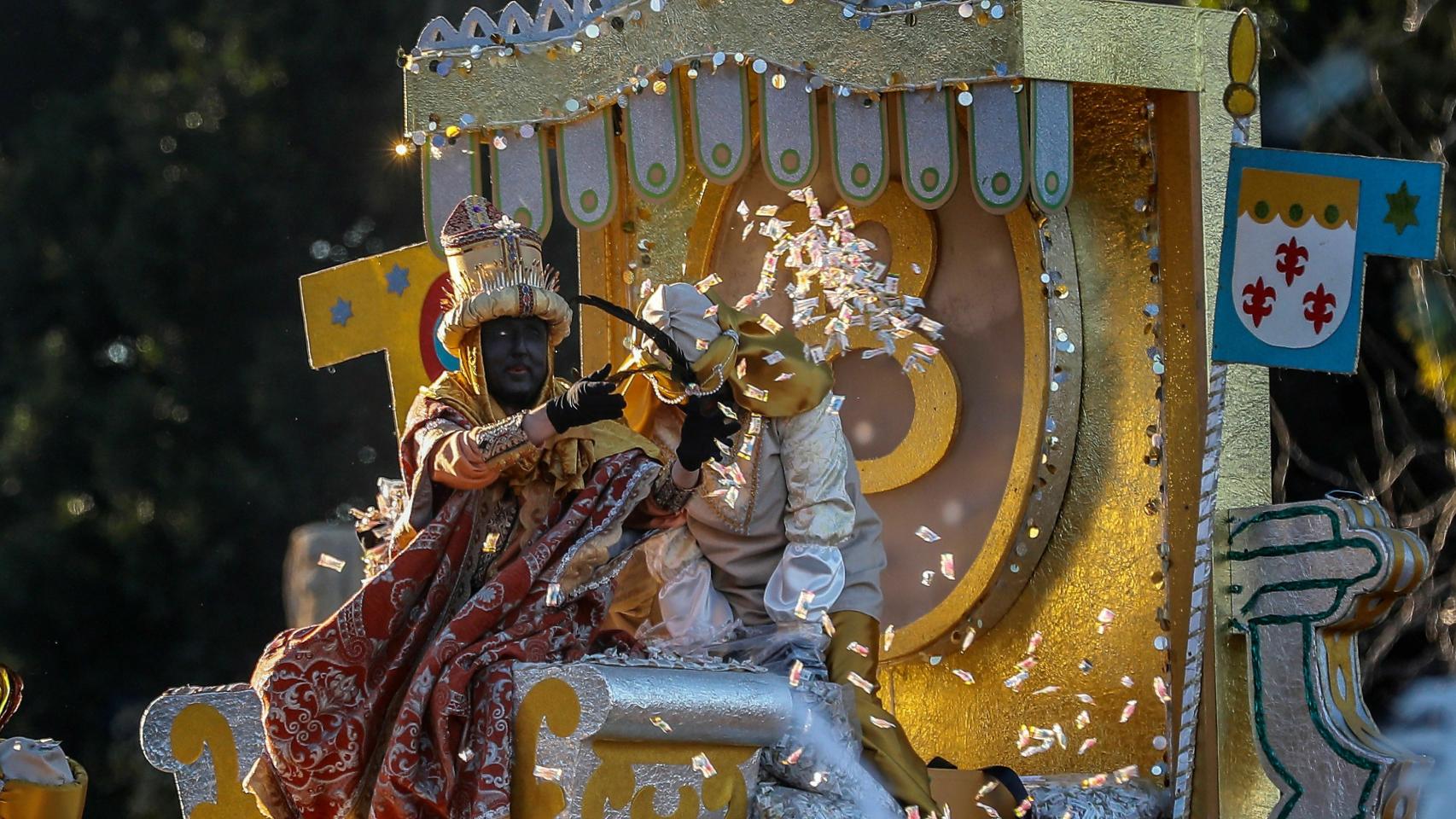 El Rey Baltasar durante la Cabalgata de Reyes Magos de Sevilla en una imagen de archivo.