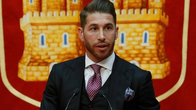 SergioRamos recoge un premio de la Comunidad de Madrid