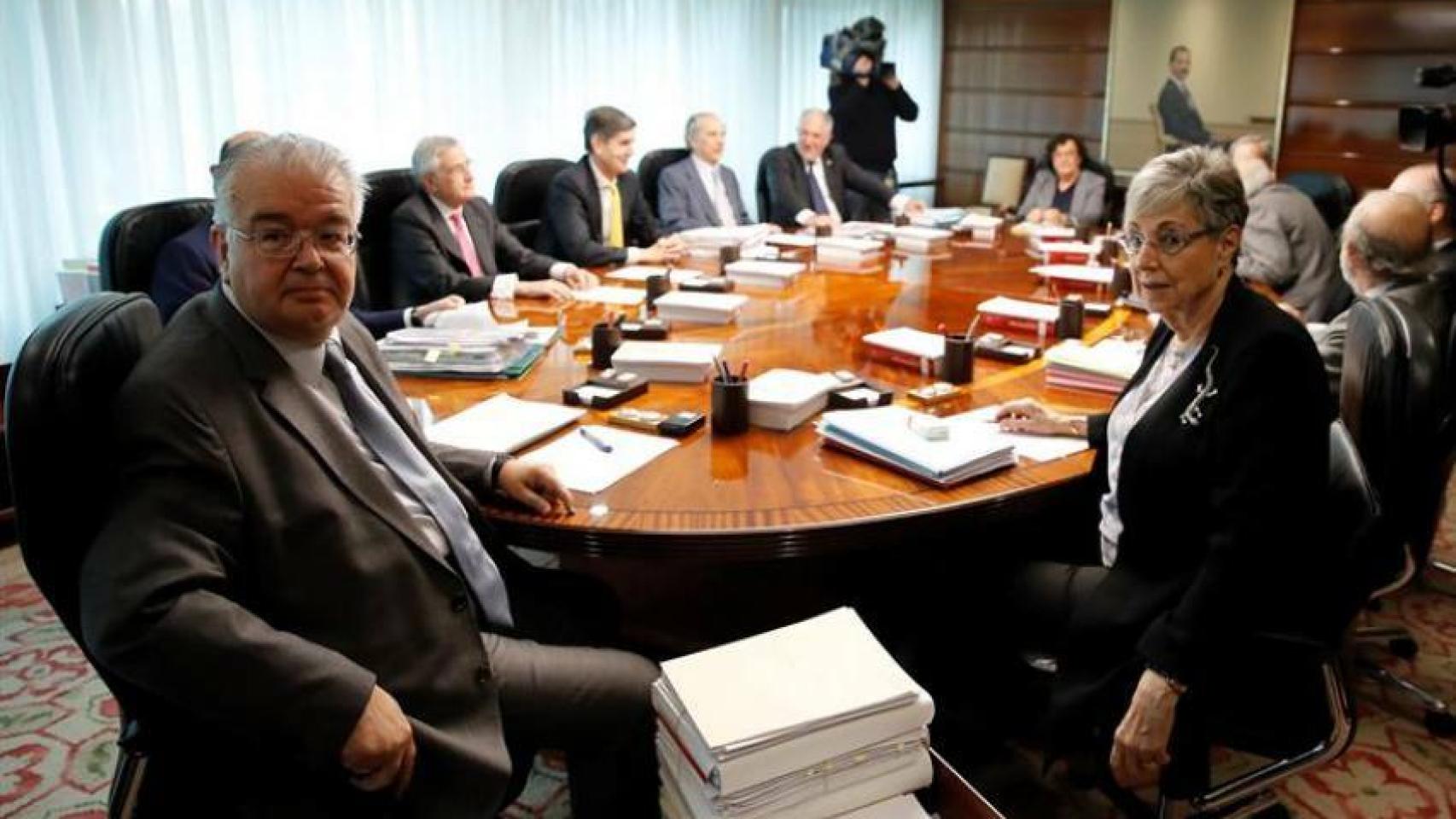 El presidente del TC, Juan José González Rivas, en una reunión del pleno del tribunal./