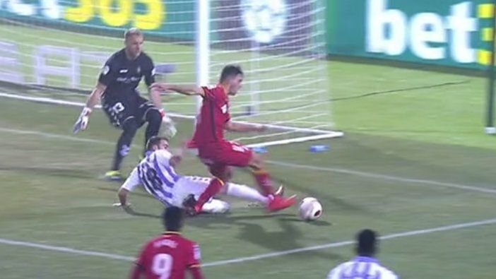 Penalti señalado a favor del Getafe en Zorrilla ante el Valladolid. Foto: Twitter (@elchiringuitot )