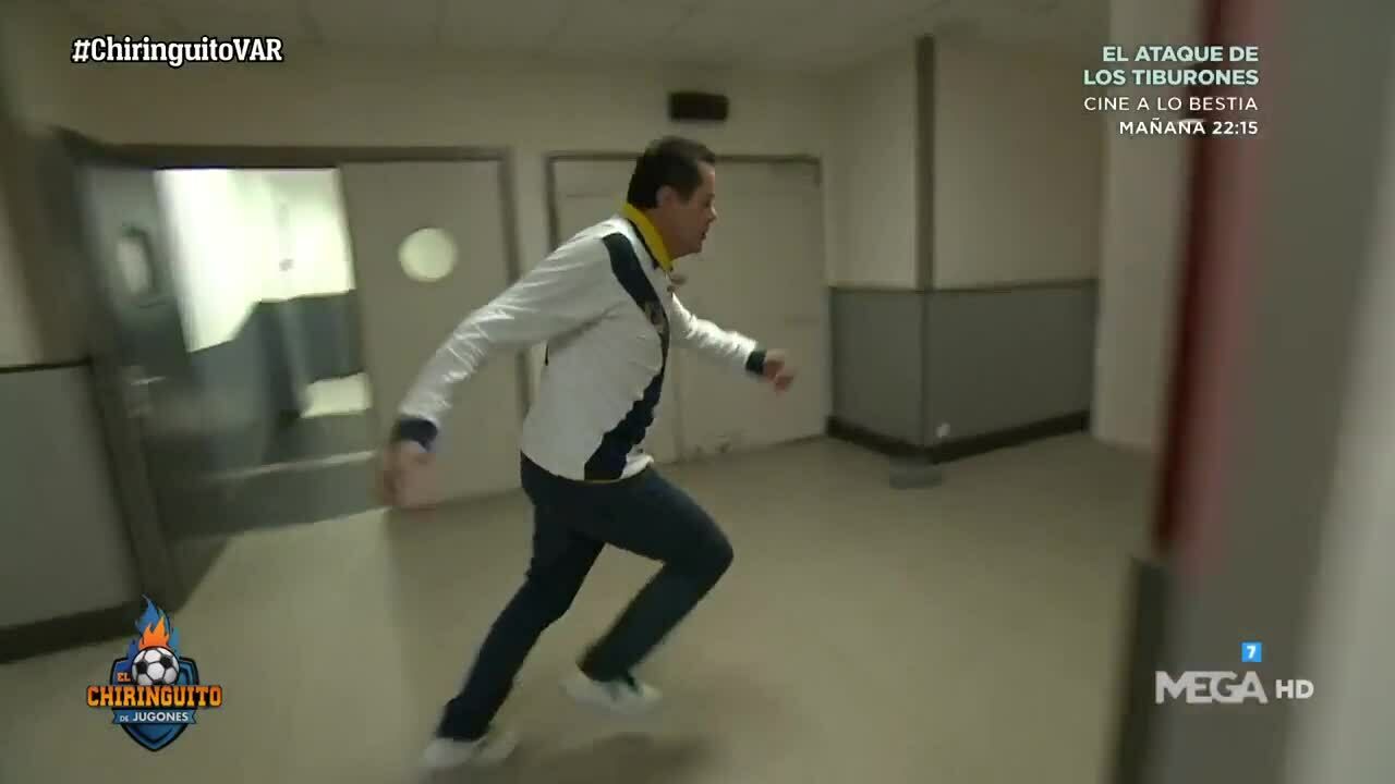 Roncero emula a Munuera Montero. Foto: Twitter (@elchiringuitotv)
