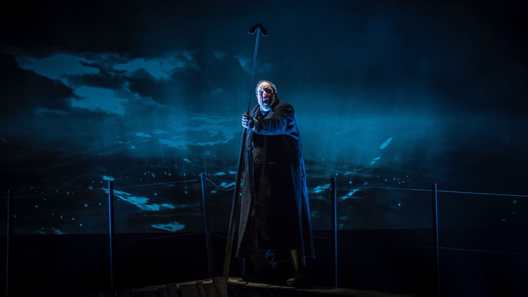 José María Pou en una escena de 'Moby Dick'