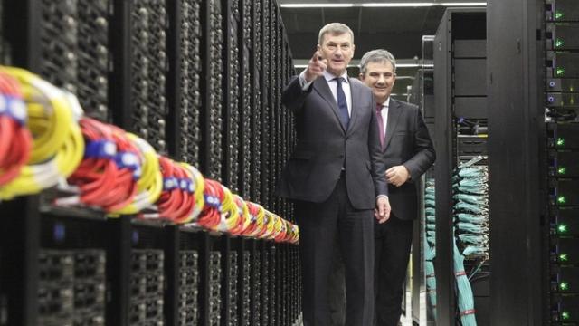 Visita del vicepresidente de la Comisión Europea, Andrus Ansip, al Barcelona Supercomputing Center.