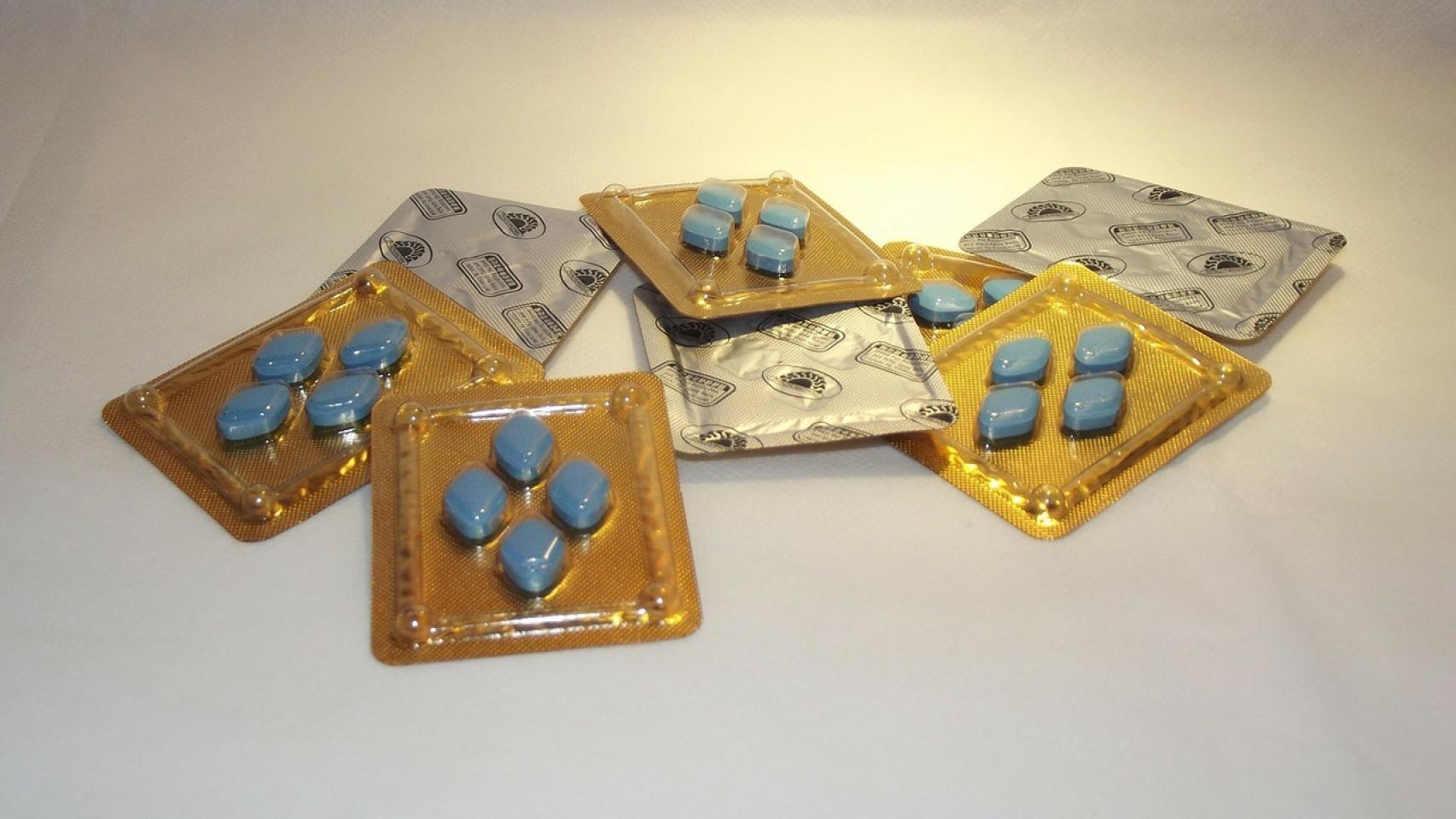 Envases de tipo blíster con pastillas de Viagra.