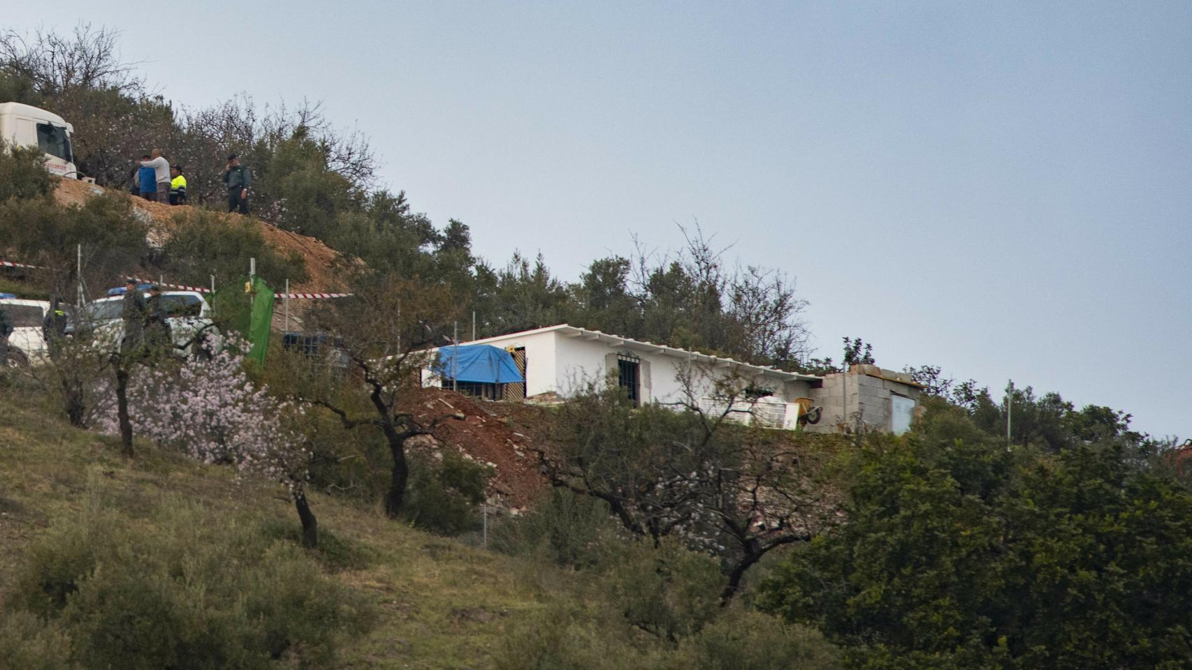 La vivienda dentro de la fina que ha sido arrasada en las tareas de rescate
