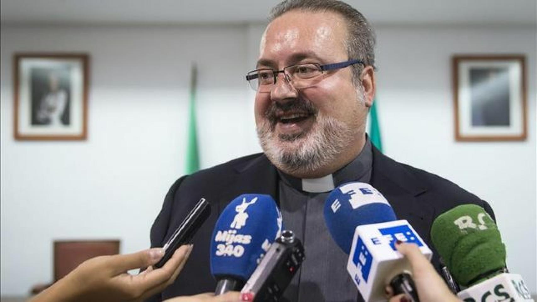 Ramón Tejero, el párroco de la Iglesia de Totalán (Málaga)