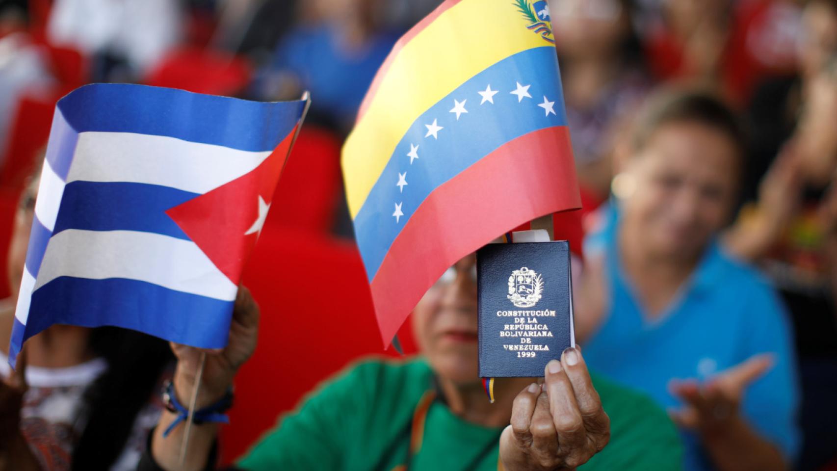 Banderas de Cuba y Venezuela.