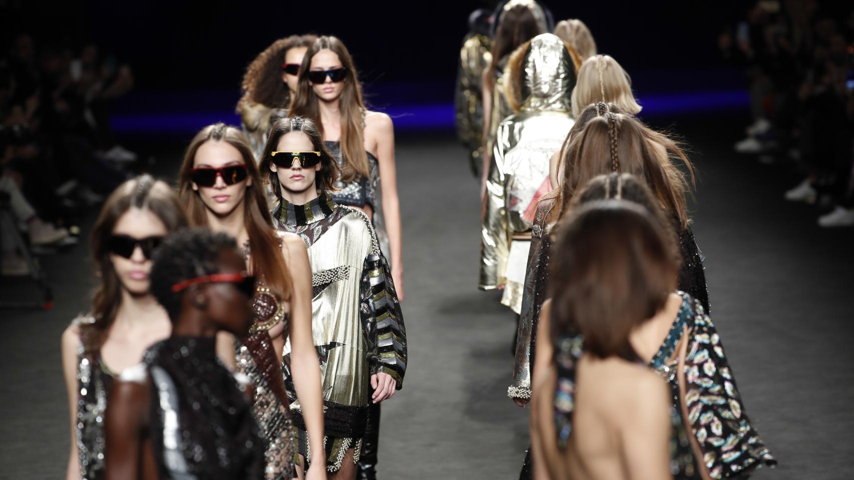 Las propuestas de Custo, en la Mercedes-Benz Fashion Week.