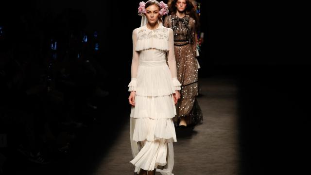 Desfile de Teresa Helbig.