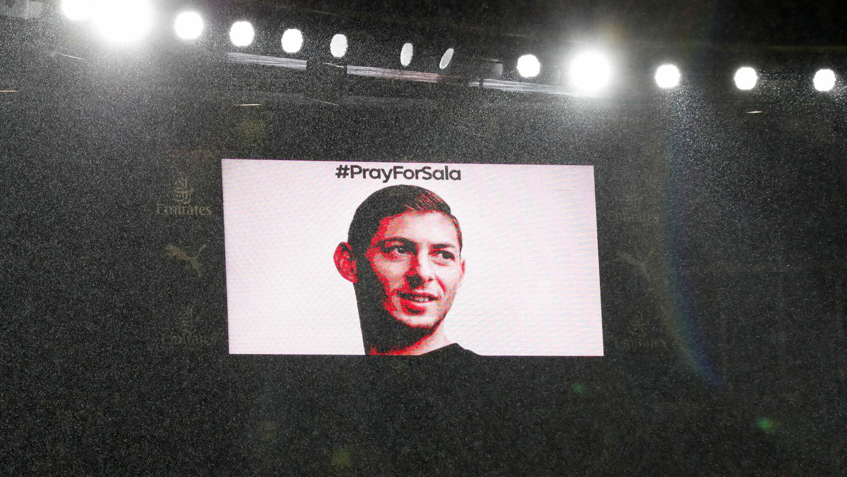Homenaje a Emiliano Sala en el Arsenal - Cardiff