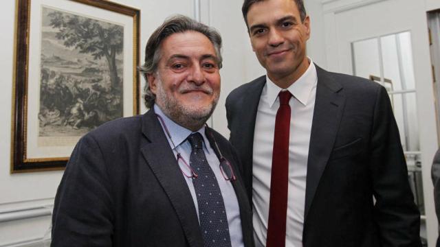 Pepu Hernández y Pedro Sánchez el 2 de octubre de 2014 en el Fórum Europa, en Madrid.