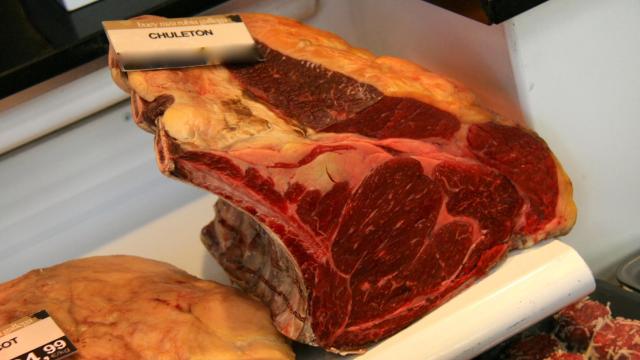 Foto de archivo de una pieza de ternera.