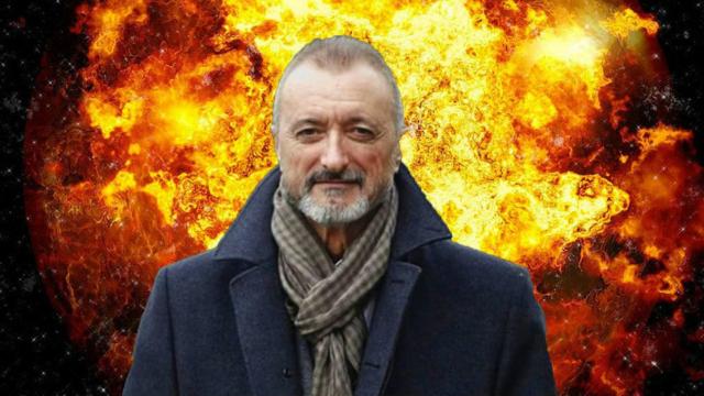 Recristo: Arturo Pérez Reverte saca su escopeta contra Pedro Sánchez