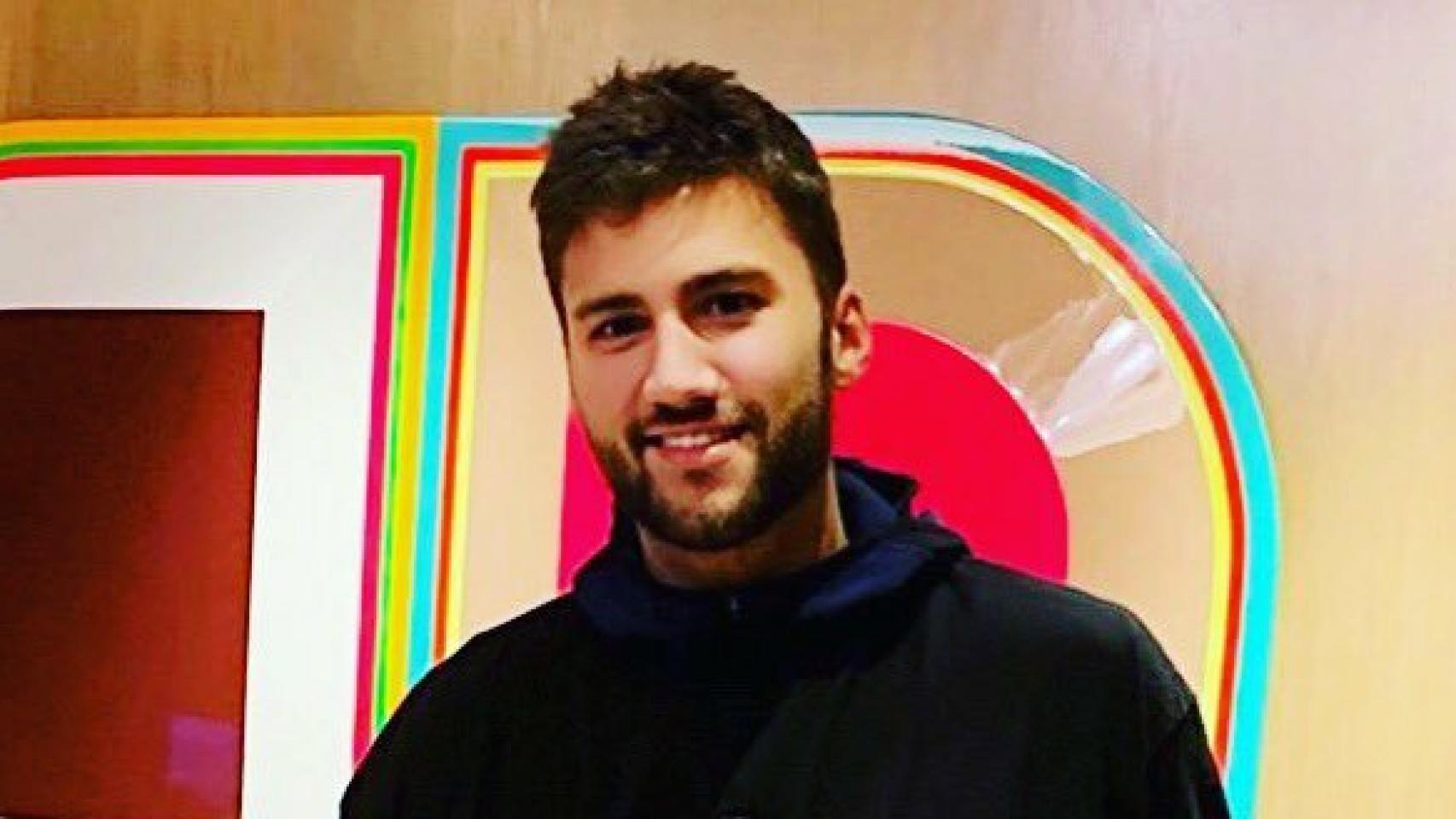 Maxi Kleber con la camiseta. Foto: Twitter (@MaxiKleber)