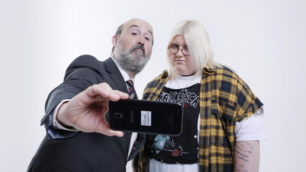 Javier Cámara junto a Esty Quesada.