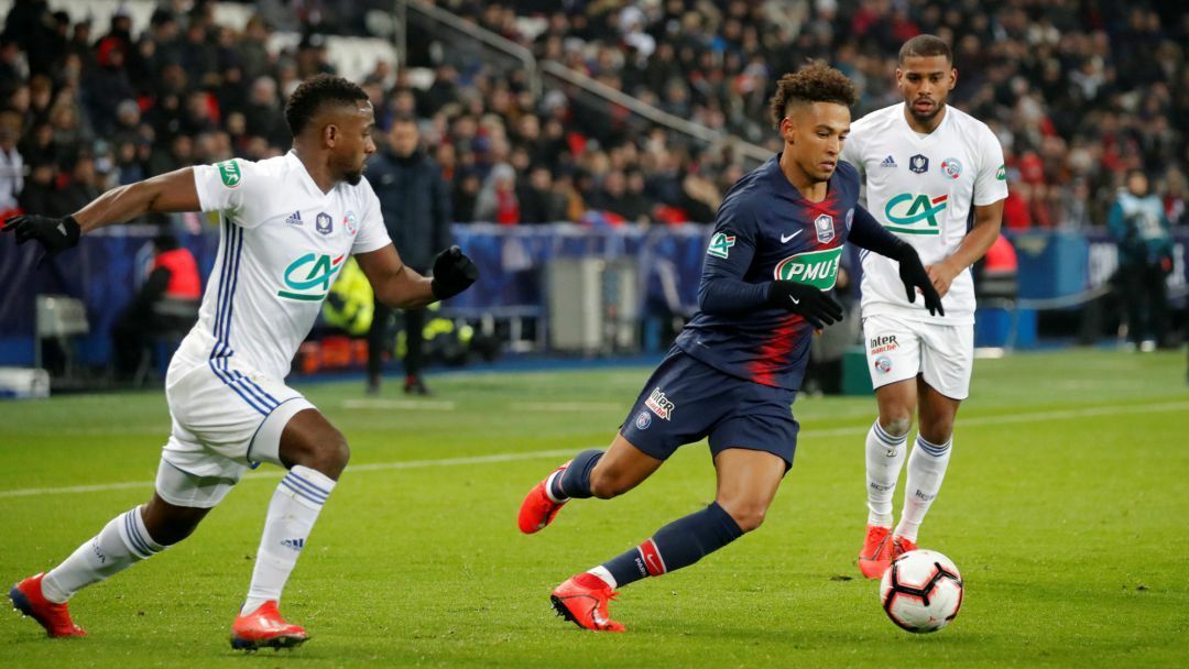 Thilo Kehrer durante un partido del PSG de la Ligue 1