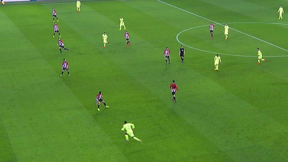 El colegiado señaló fuera de juego de Semedo en esta acción ante el Athletic. Foto: Twitter (@elchiringuitotv)