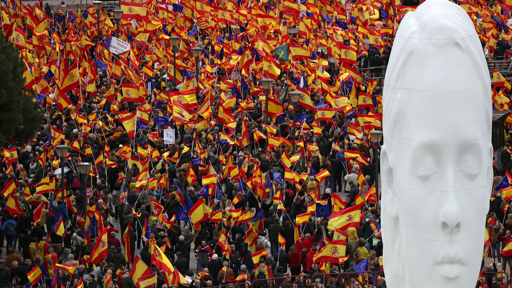 Imagen de la concentración de este domingo en la plaza de Colón de Madrid. / REUTERS