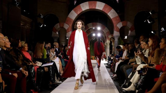 Una modelo de Oscar de la Renta.