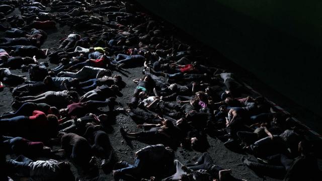 El Real se transforma en una 'isla de Lesbos' llena de refugiados