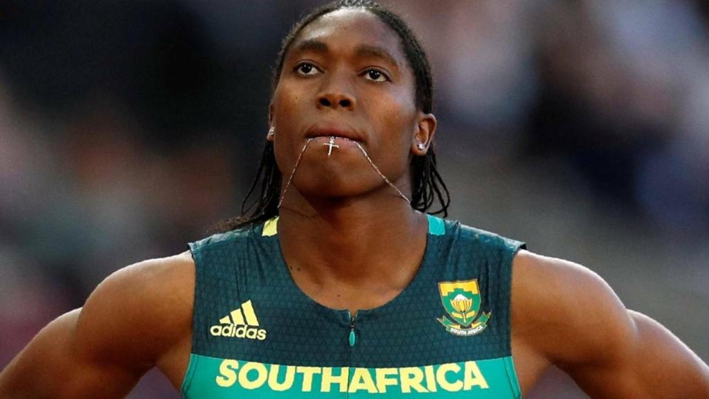Semenya durante una competición