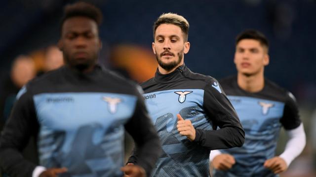 Los jugadores de la Lazio calentando