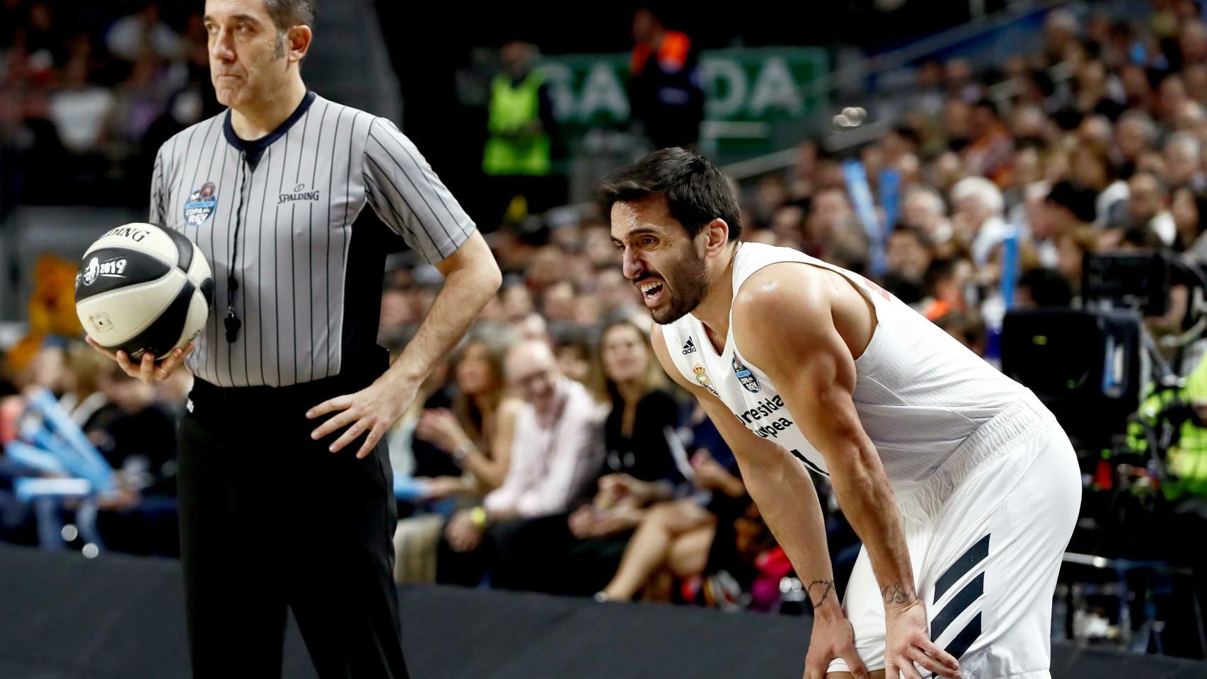 Campazzo, a la espera del árbitro en la final de la Copa del Rey