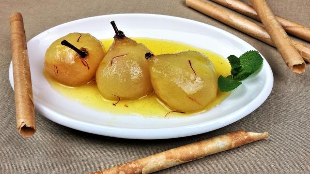Peras-vino-blanco-almibar-azafran_destacada