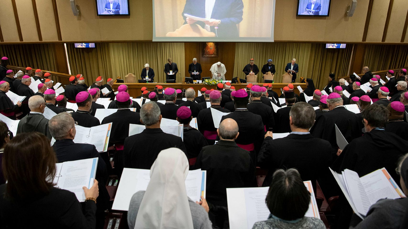 El Papa y miembros de la Iglesia católica durante la cumbre contra los abusos sexuales