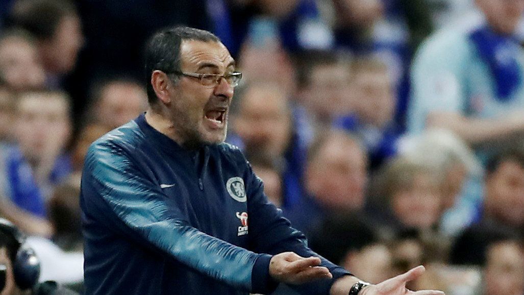 Maurizio Sarri, enfadado con Kepa por negarse al cambio en la final de la Carabao Cup