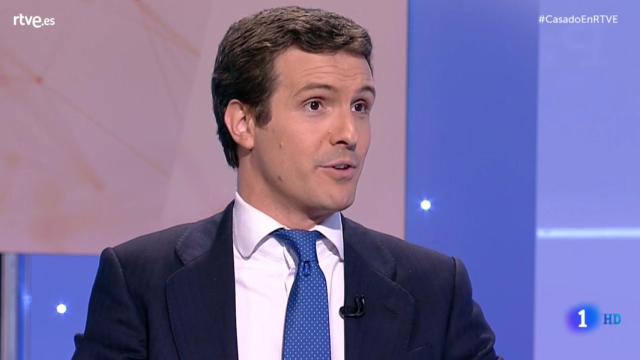 Pablo Casado, presidente del PP, entrevistado en el Telediario 2.