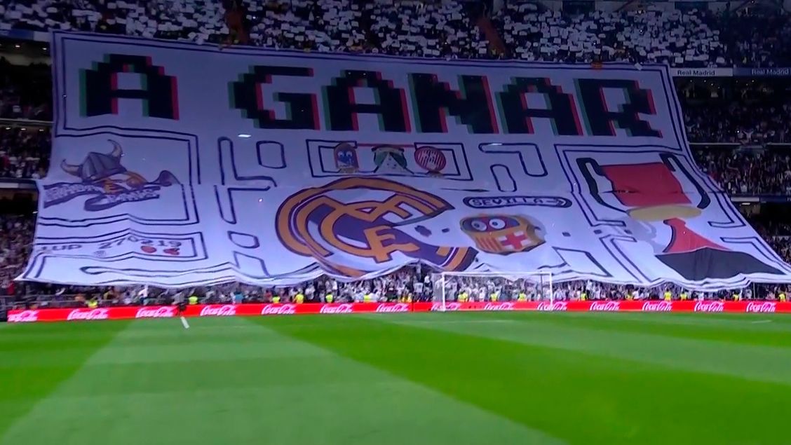 Tifo en el Santiago Bernabéu previo a El Clásico de Copa del Rey