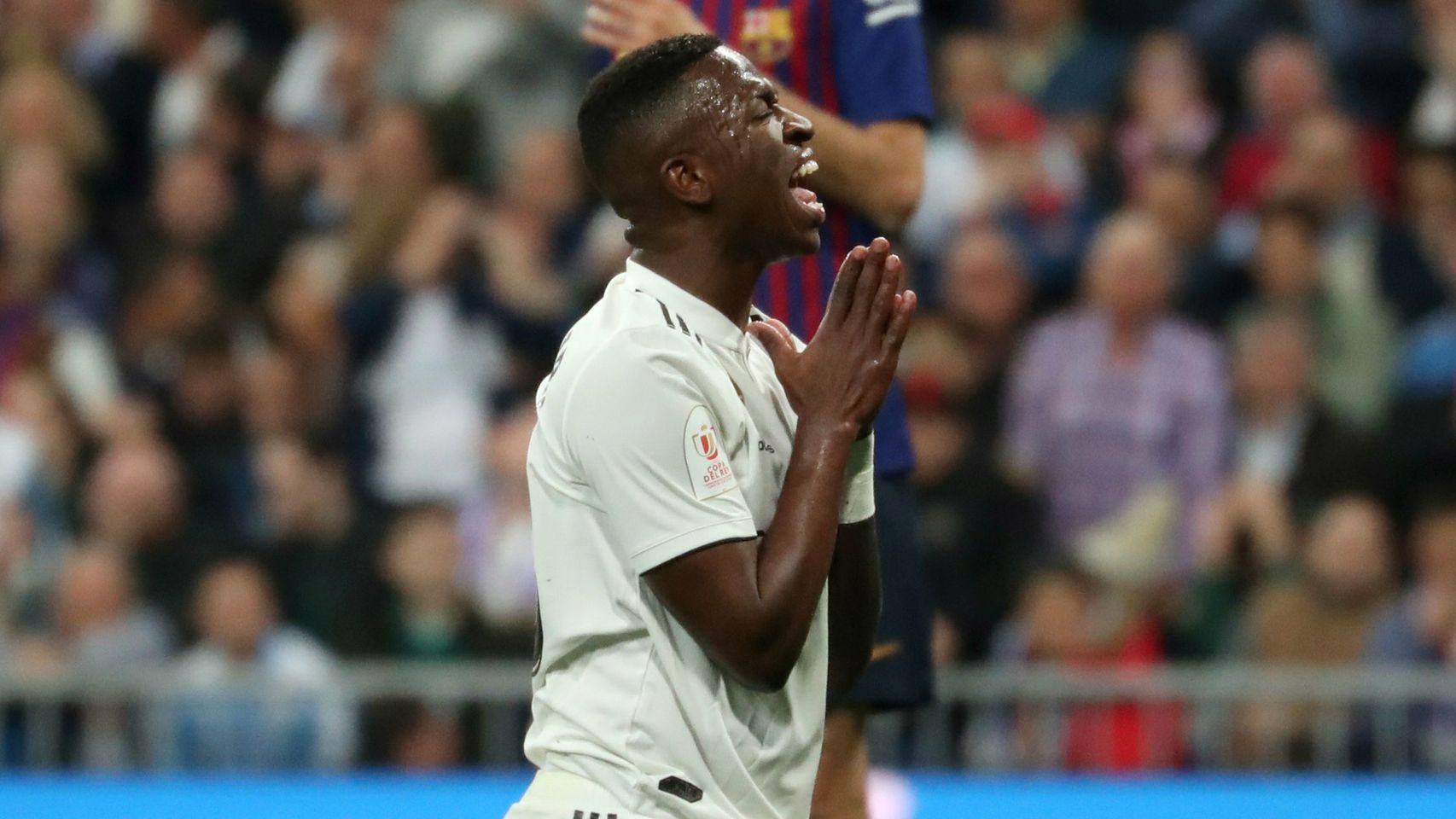 Vinicius se lamenta de una ocasión fallada