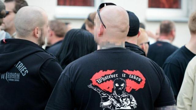 15 meses de cárcel para el neonazi que publicó canciones racistas y homófobas en YouTube