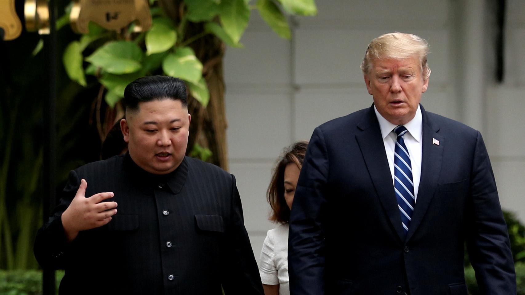 Kim Jong-un y Donald Trump, durante su última reunión en Hanói.