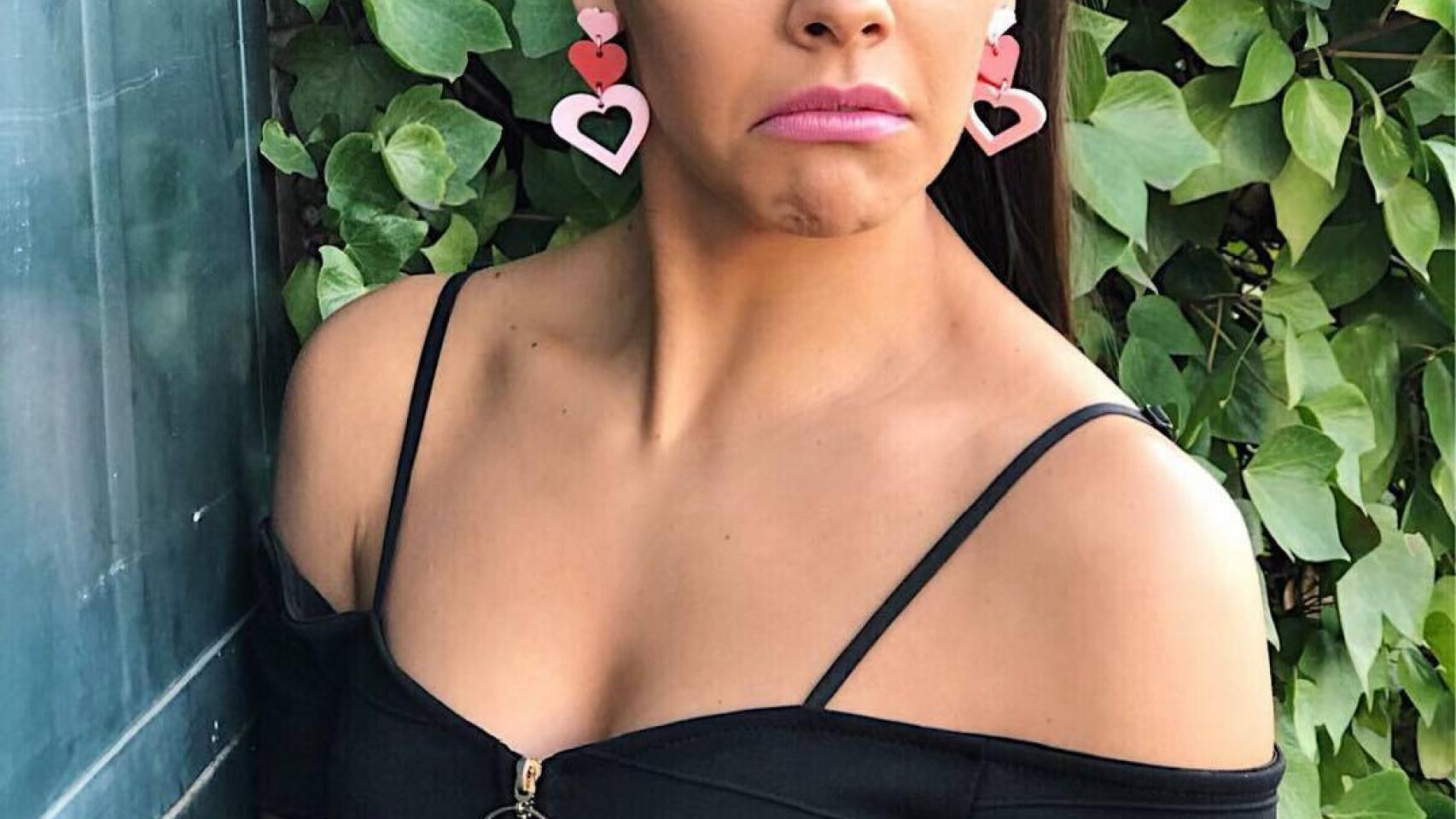 Cristina Pedroche  y su estilismo están generando un intenso debate en su perfil de Instagram.