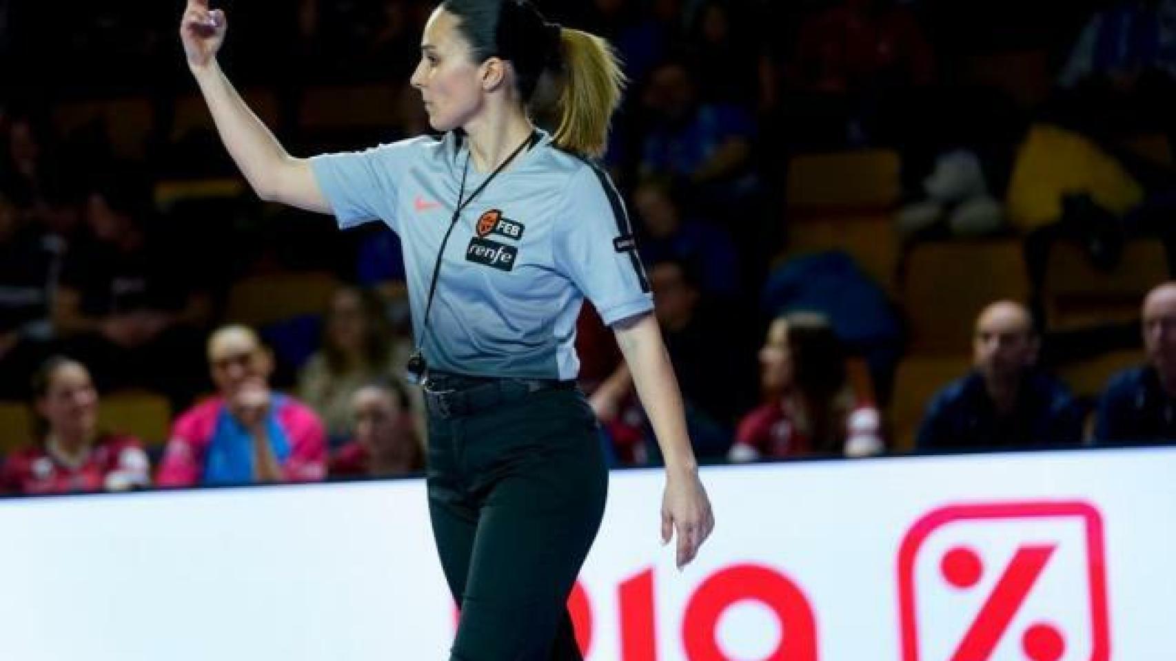 Yasmina Alcaraz. Foto: (Twitter @CompeticionFEB)