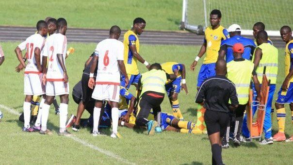 Herman Tsinga al momento de sufrir un colapso en pleno partido. Foto: Federación Gabonesa de Fútbol