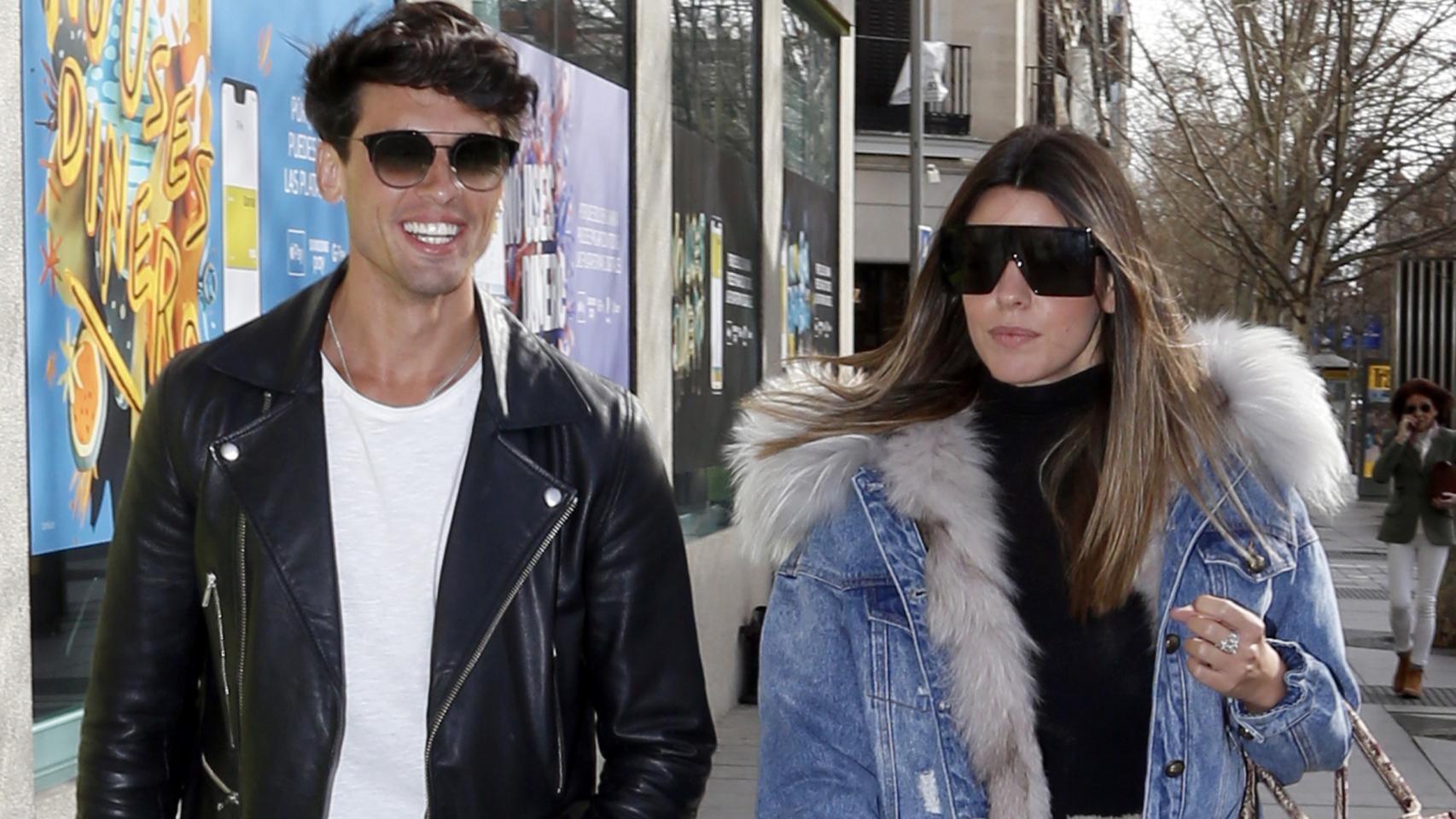 Daniel Illescas y Laura Matamoros por la Milla de Oro de Madrid.