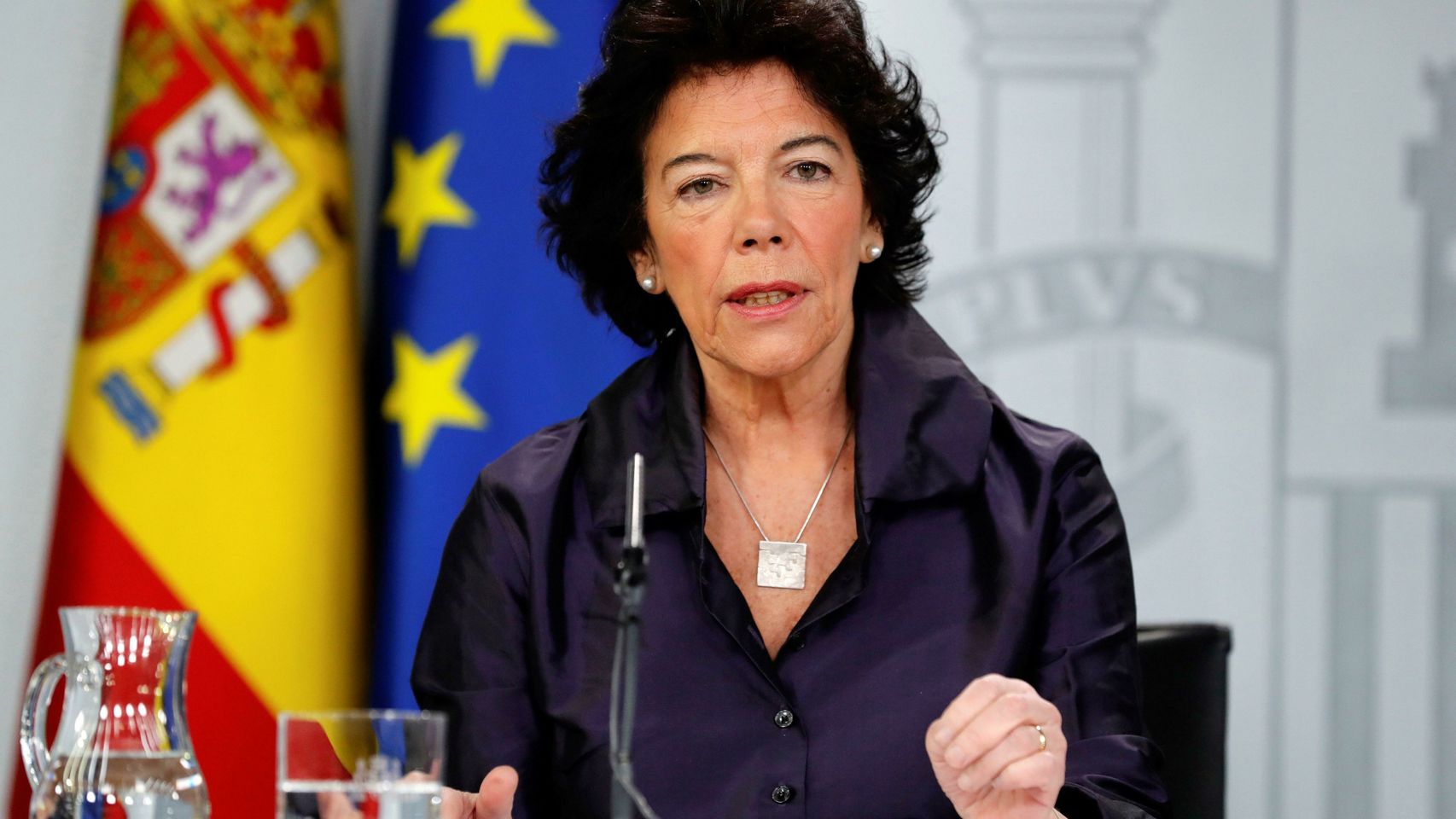 Isabel celaá, portavoz del Gobierno, en una rueda tras el Consejo de Ministros.