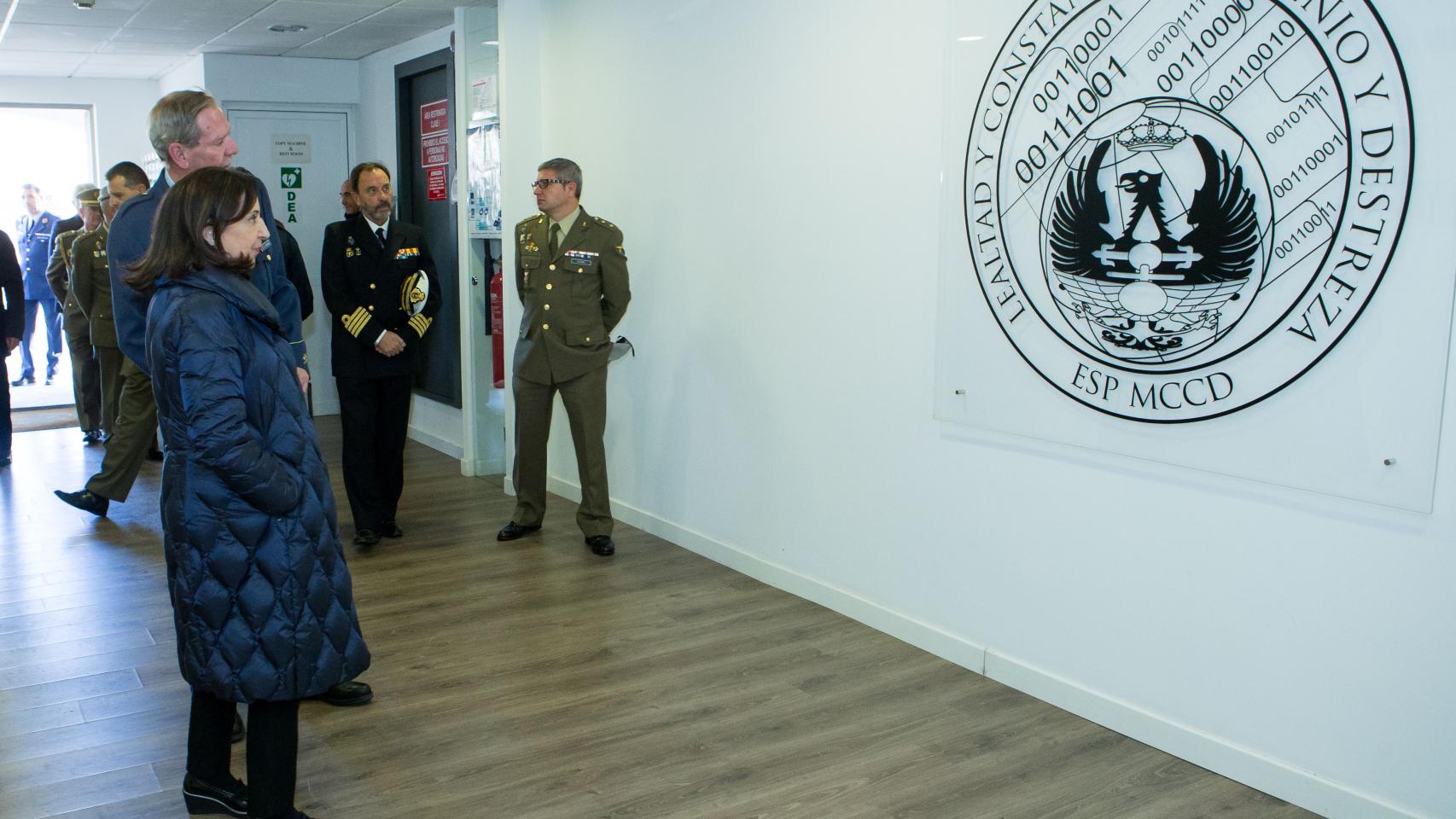 Robles, en una imagen de archivo de una visita al Mando Conjunto de Ciberdefensa.