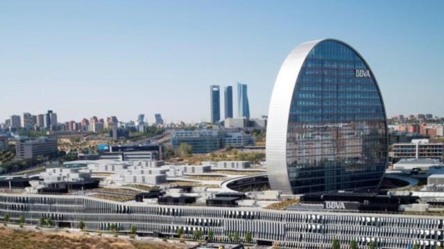 Edificio de La Vela, sede del BBVA.