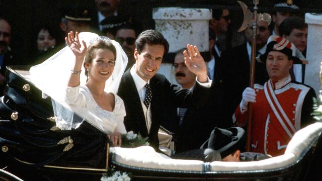 Elena de Borbón y Jaime de Marichalar recién casados